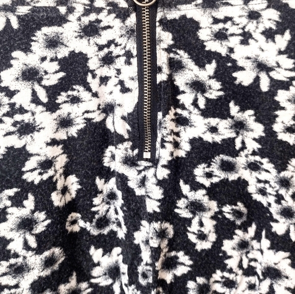 SO Juniors Floral Black and White Skirt Size XS - Picture 3 of 3